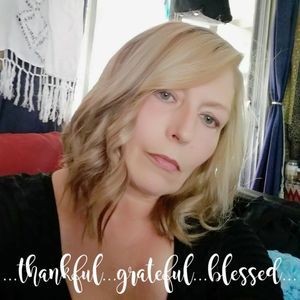 Meet your Posher, Mica g